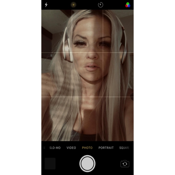 Meet your Posher, Danielle - Picture 2 of 16